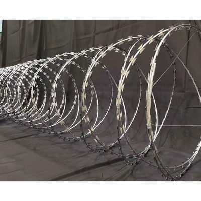 Ασφάλεια υψηλή Bto-22 Διαμέσου Concertina Razor Wire Φράχτης Ζυθοποιημένο 8m μήκος