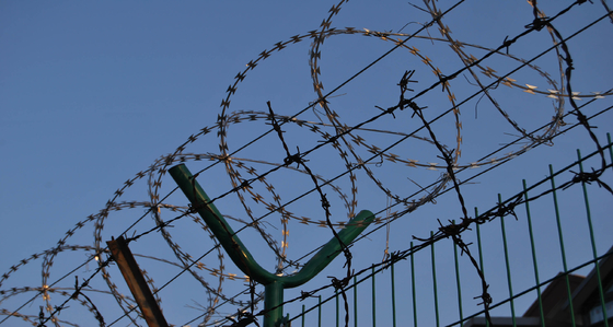 Ζυγισμένη λύση προστασίας περιμέτρου συρματόπλεγματος Concertina