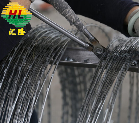 Ανθεκτικό BTO-18 BTO-16 Concertina Razor Wire Fence για στρατιωτική άμυνα και προστασία περιμέτρου