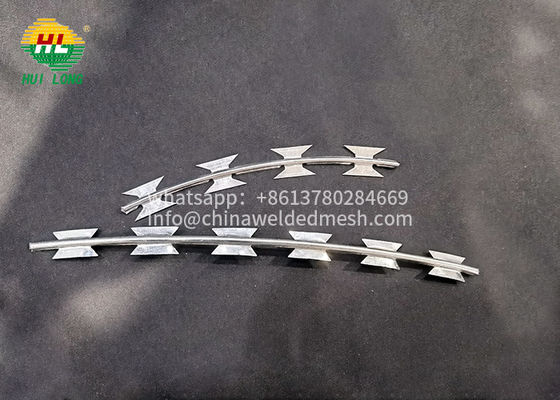 Ύφος 450mm κορδελλών καλώδιο ξυραφιών κονσερτινών ευθειών γραμμών διαμέτρων σπειρών για την προστασία